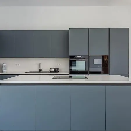 Casa Innes: Entire 5 Bed Modern Villa. Pool. Valle Romano Villa Estepona