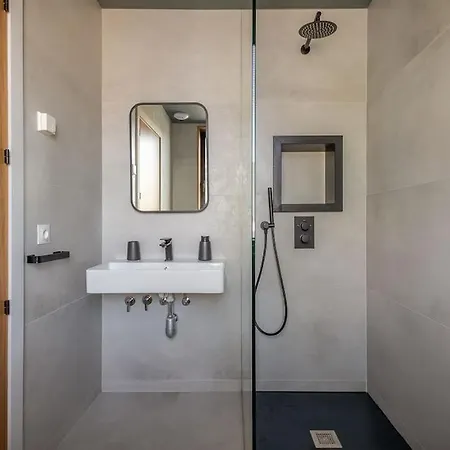 Casa Innes: Entire 5 Bed Modern Villa. Pool. Valle Romano *