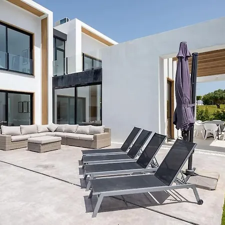 Casa Innes: Entire 5 Bed Modern Villa. Pool. Valle Romano Villa *