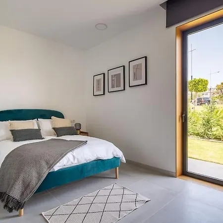 Casa Innes: Entire 5 Bed Modern Villa. Pool. Valle Romano Villa