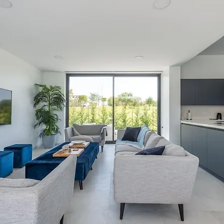 Casa Innes: Entire 5 Bed Modern Villa. Pool. Valle Romano Villa *