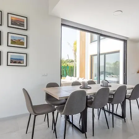 Casa Innes: Entire 5 Bed Modern Villa. Pool. Valle *