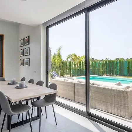 Casa Innes: Entire 5 Bed Modern Villa. Pool. Valle