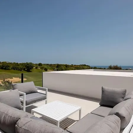 Casa Innes: Entire 5 Bed Modern Villa. Pool. Valle * Estepona
