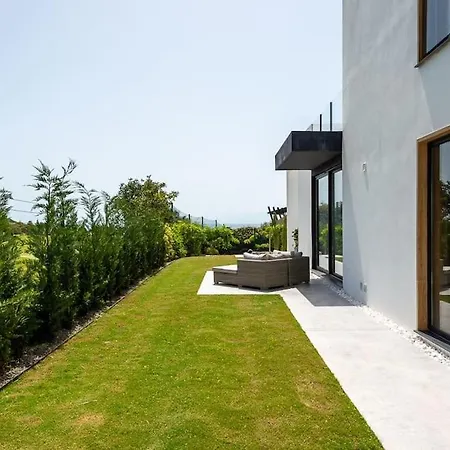 Casa Innes: Entire 5 Bed Modern Villa. Pool. Valle Estepona